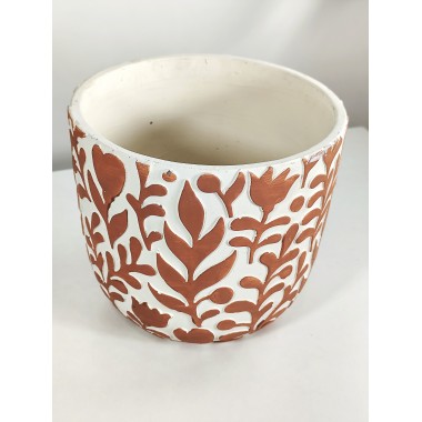 Macetero cerámico blanco con dibujo en relieve de estilo floral en color terracota.