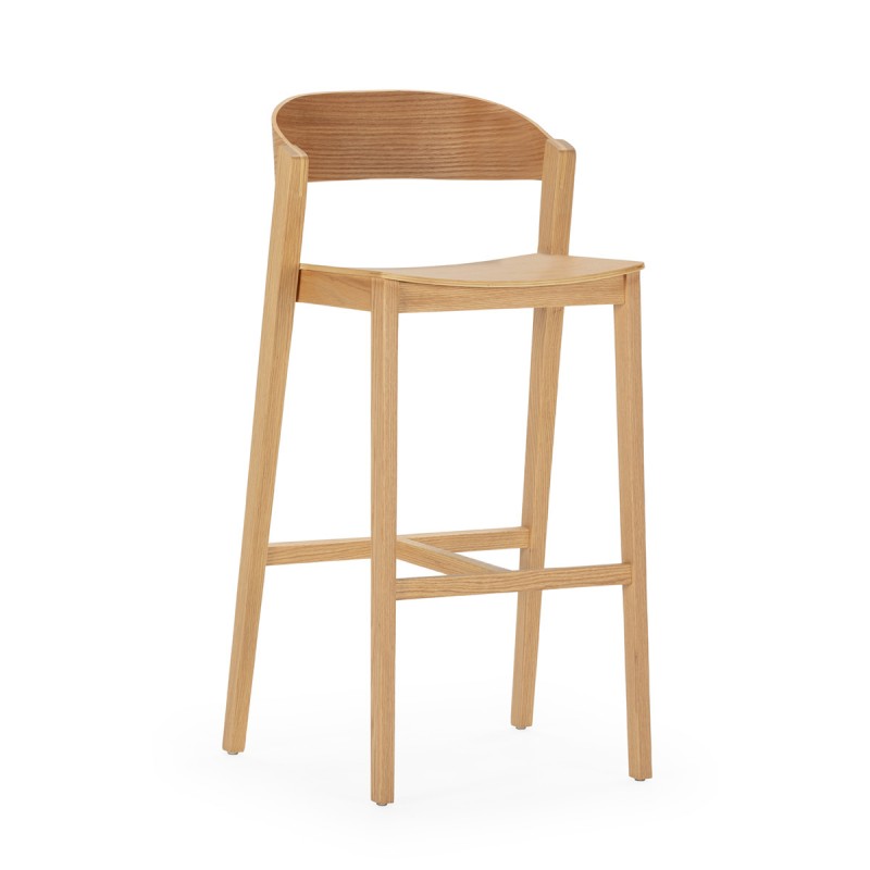 Taburete alto o silla de bar con estructura de madera contrachapada de roble.