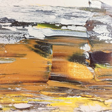 Cuadro abstracto en tonalidades amarillas, verdes, marrones y blancas pintado mediante técnica mixta sobre acrílico.